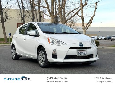 Used 2014 Toyota Prius C One image 1