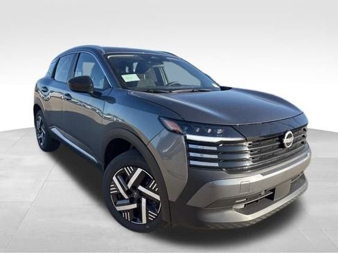 New 2026 Nissan Kicks SV w/ SV Premium Package FWD image 2