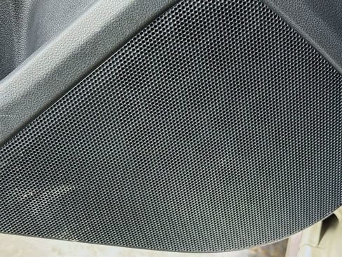 Used 2018 Subaru Crosstrek 2.0i Premium w/ Eyesight System image 21