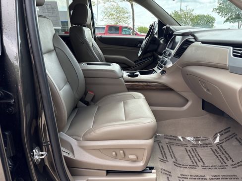 Used 2020 GMC Yukon SLT w/ Premium Edition AWD/4WD image 20