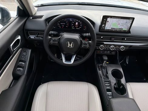 Used 2024 Honda Civic Touring image 18