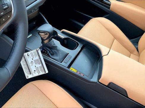 New 2025 Lexus ES 350 image 11