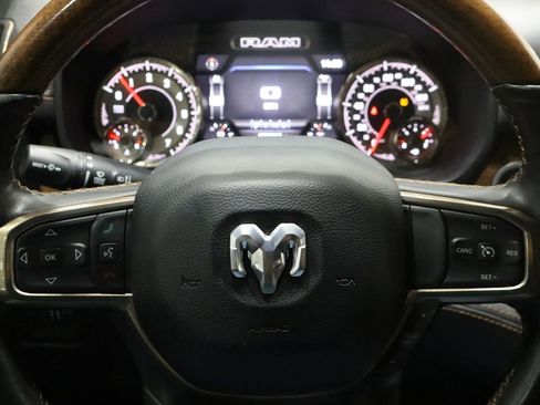 Used 2022 RAM 1500 Limited w/ Body Color Bumper Group image 7