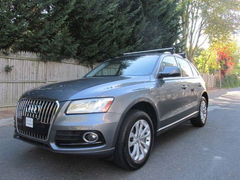 Used 2016 Audi Q5 2.0T Premium Plus w/ Technology Package image 26