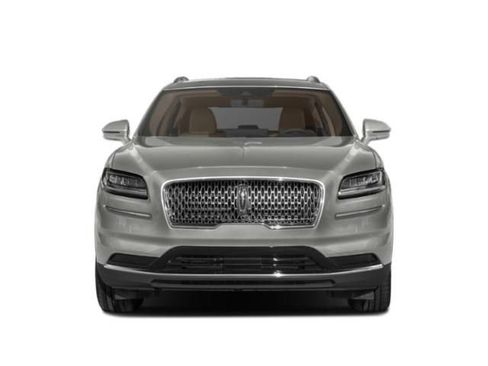 Used 2023 Lincoln Nautilus FWD w/ Premium Package image 5