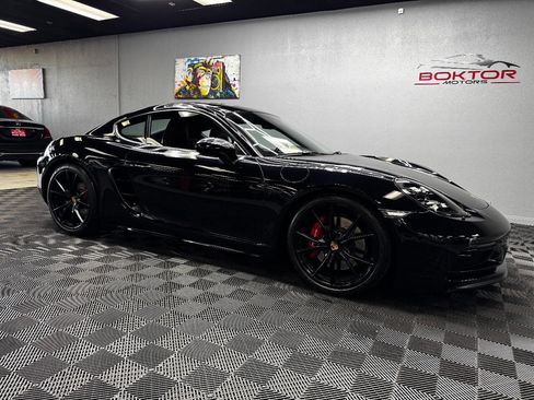 Used 2018 Porsche 718 Cayman GTS image 1