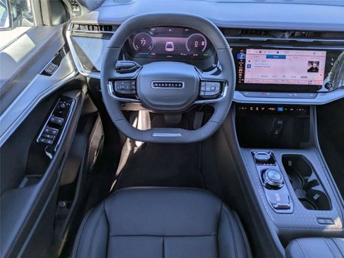 Used 2024 Jeep Wagoneer Launch Edition image 19