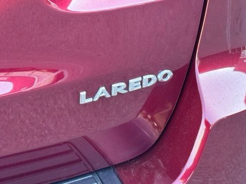 Used 2020 Jeep Grand Cherokee Laredo AWD/4WD image 7
