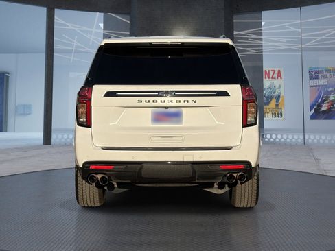 Certified 2023 Chevrolet Suburban Z71 w/ Z71 Off-Road Package AWD/4WD image 5