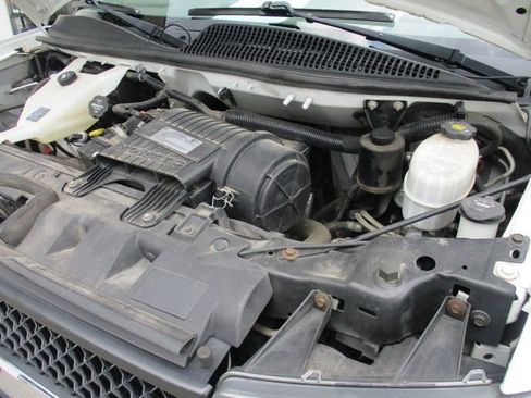 Used 2020 Chevrolet Express 4500 w/ Power Convenience Package image 15