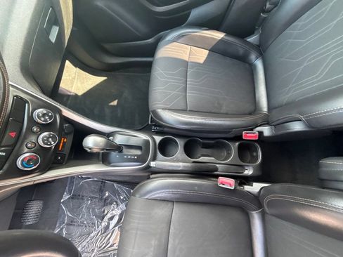 Used 2019 Chevrolet Trax LT w/ LT Convenience Package FWD image 15
