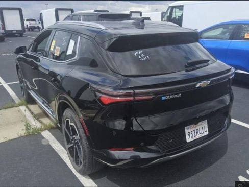 Used 2025 Chevrolet Equinox EV LT w/ Convenience Package FWD image 3