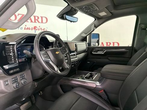Used 2024 Chevrolet Silverado 2500 LTZ w/ LTZ Premium Package AWD/4WD image 12