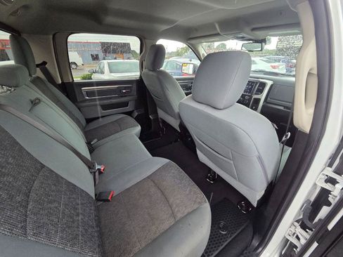 Used 2020 RAM 1500 Classic SLT w/ Luxury Group RWD image 16