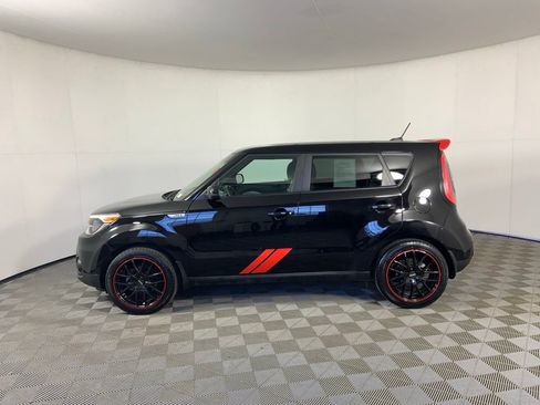 Used 2017 Kia Soul image 6
