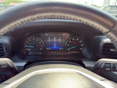 Used 2023 Ford Explorer XLT image 18