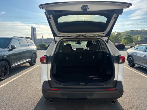 Used 2023 Toyota RAV4 LE image 17