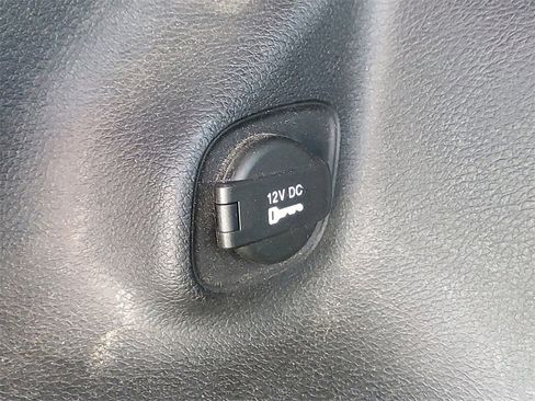 Used 2021 Jeep Cherokee Latitude Lux image 9