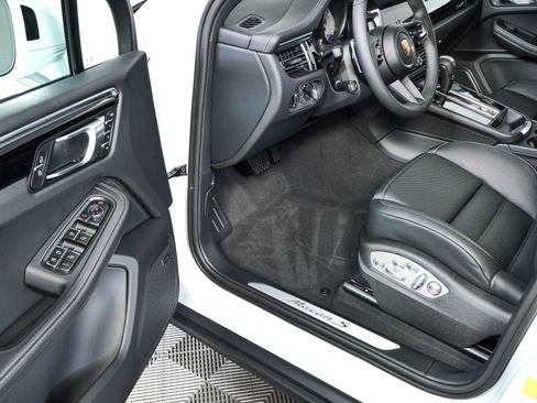 New 2026 Porsche Macan S AWD/4WD image 8