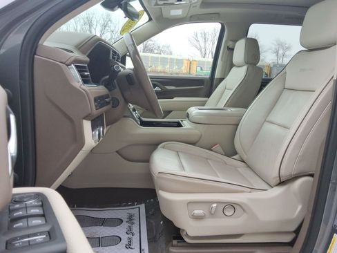 Used 2021 GMC Yukon Denali w/ Denali Premium Package image 27