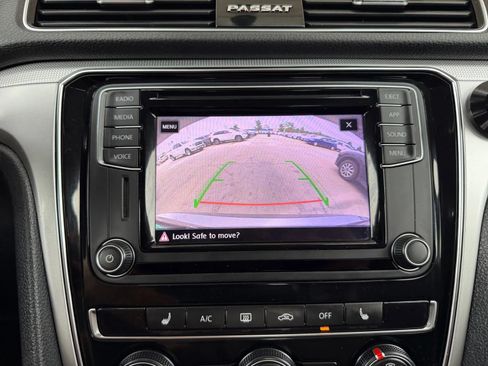 Used 2019 Volkswagen Passat 2.0T Wolfsburg FWD image 33