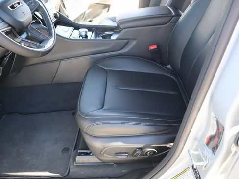 New 2025 Jeep Grand Cherokee L Limited w/ Black Appearance Package image 12