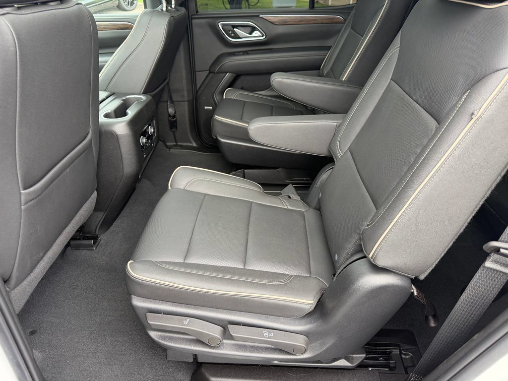 Used 2022 Chevrolet Tahoe Premier AWD/4WD image 22