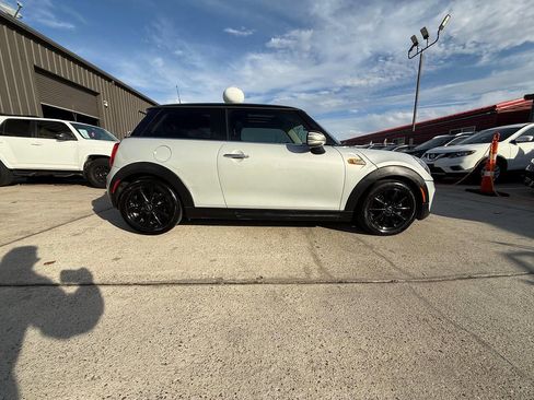 Used 2016 MINI Cooper 2-Door Hardtop image 20