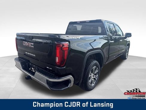 Used 2025 GMC Sierra 1500 SLT AWD/4WD image 7