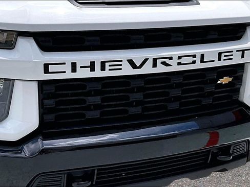 Used 2022 Chevrolet Silverado 2500 Custom w/ Custom Convenience Package AWD/4WD image 33