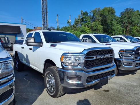 New 2024 RAM 2500 Tradesman w/ Chrome Appearance Group image 2