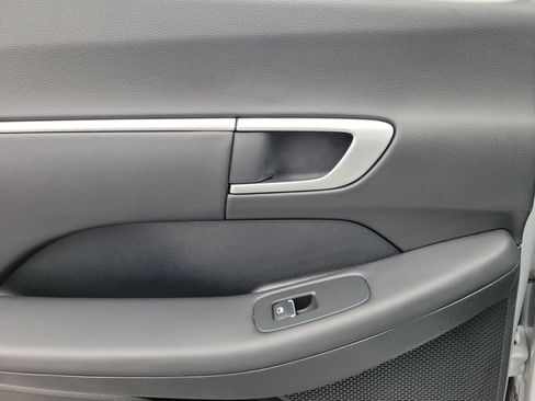 Used 2025 Hyundai Sonata SEL FWD image 12