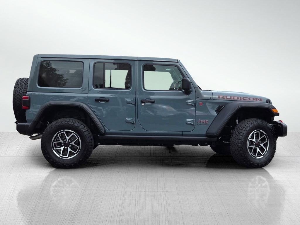Used 2024 Jeep Wrangler Unlimited Rubicon w/ Convenience Group AWD/4WD image 4