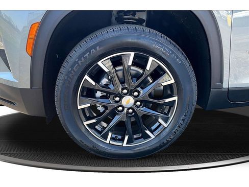 New 2026 Chevrolet Traverse LT w/ Sun and Wheel Package AWD/4WD image 13
