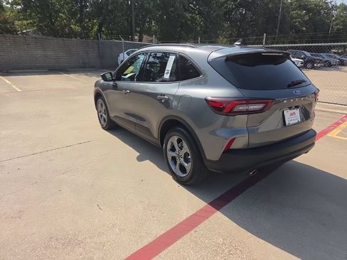 Used 2025 Ford Escape ST-Line AWD/4WD image 8