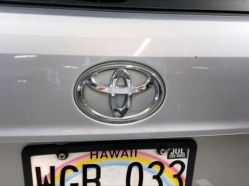 Used 2021 Toyota Highlander XLE image 31