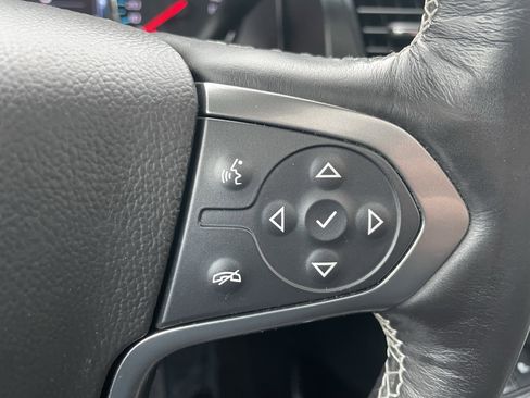 Used 2018 Chevrolet Tahoe LT w/ LT Signature Package image 16