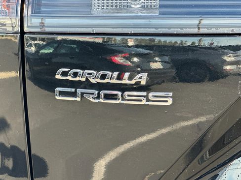 Certified 2026 Toyota Corolla Cross LE w/ Moonroof Package image 27