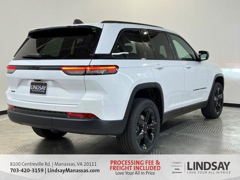 New 2025 Jeep Grand Cherokee Altitude image 5