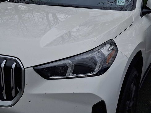 Used 2025 BMW X1 xDrive28i w/ Convenience Package AWD/4WD image 3