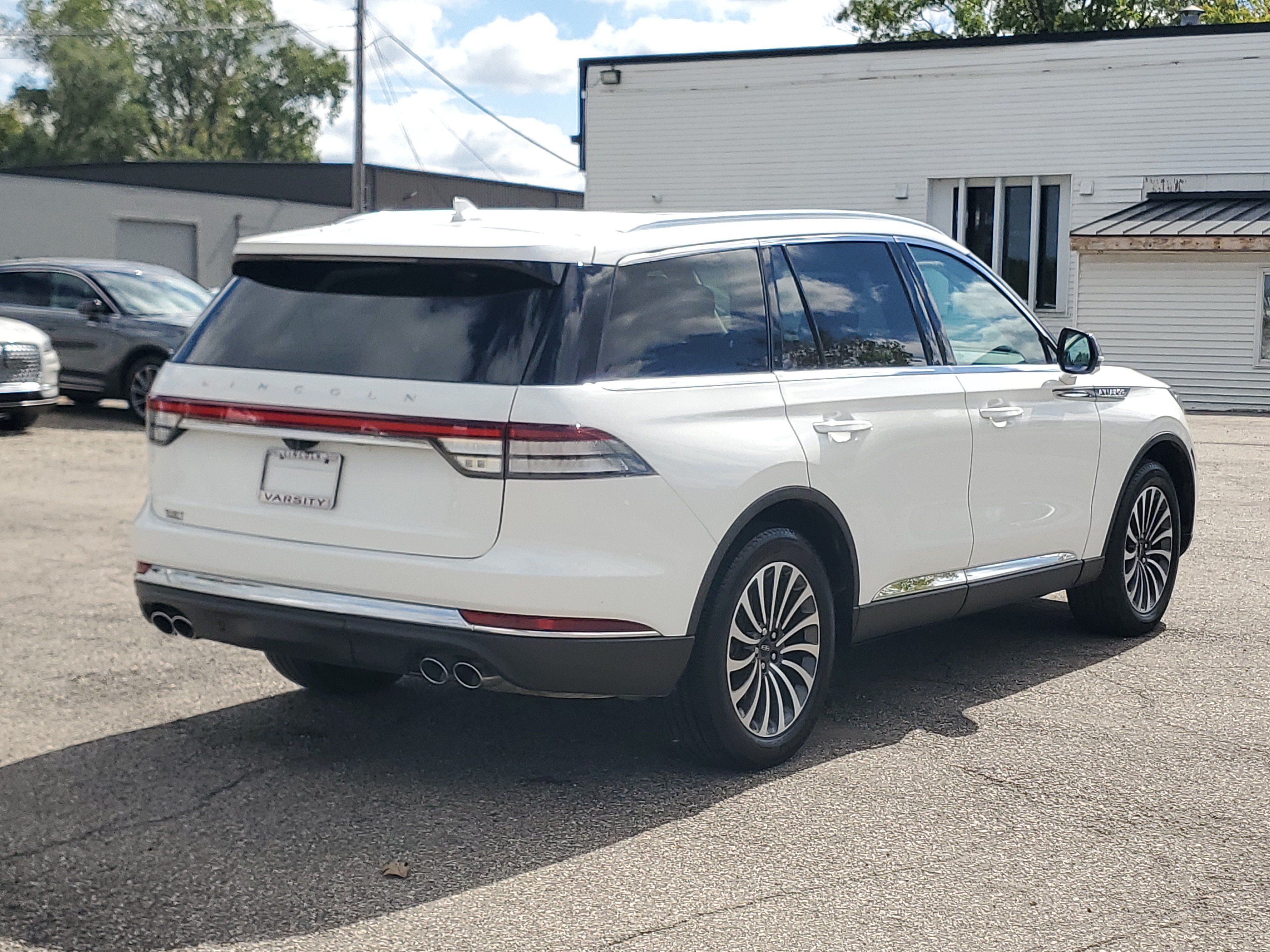 Used 2024 Lincoln Aviator Reserve w/ Elements Package Plus AWD/4WD image 6