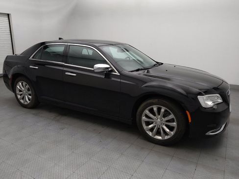 Used 2018 Chrysler 300 Limited AWD/4WD image 11