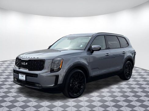 Used 2022 Kia Telluride SX w/ SX Prestige Package AWD/4WD image 3