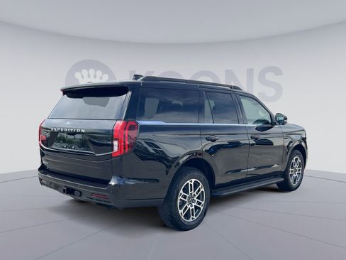 New 2026 Ford Expedition Active AWD/4WD image 11