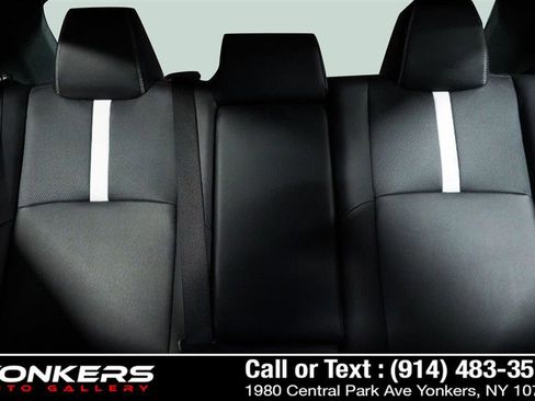 Used 2025 Toyota Camry SE image 35