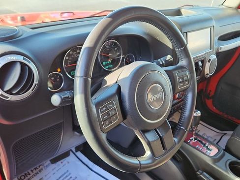 Used 2017 Jeep Wrangler Unlimited Sahara w/ Dual Top Group image 18