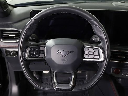 Used 2025 Ford Mustang GT Premium RWD image 38