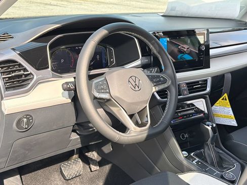 New 2026 Volkswagen Taos SEL AWD/4WD image 29
