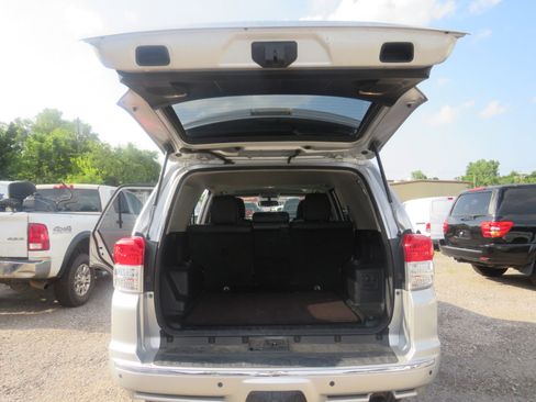 Used 2012 Toyota 4Runner SR5 image 26