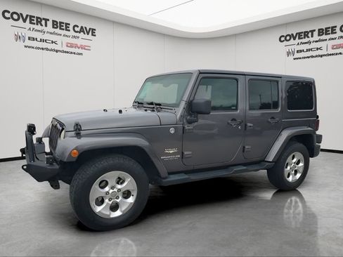 Used 2014 Jeep Wrangler Unlimited Sahara w/ Connectivity Group image 3